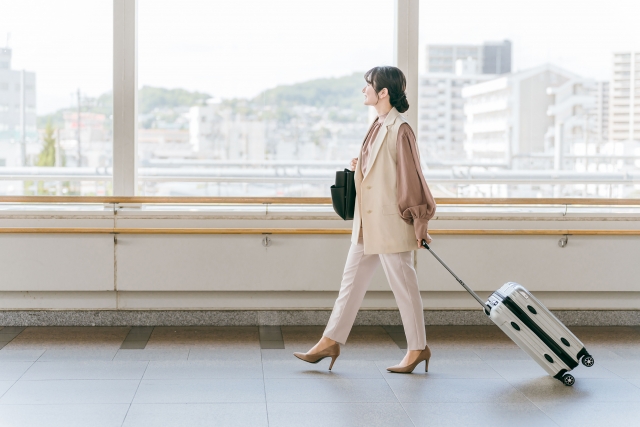 お試し移住に向かう女性